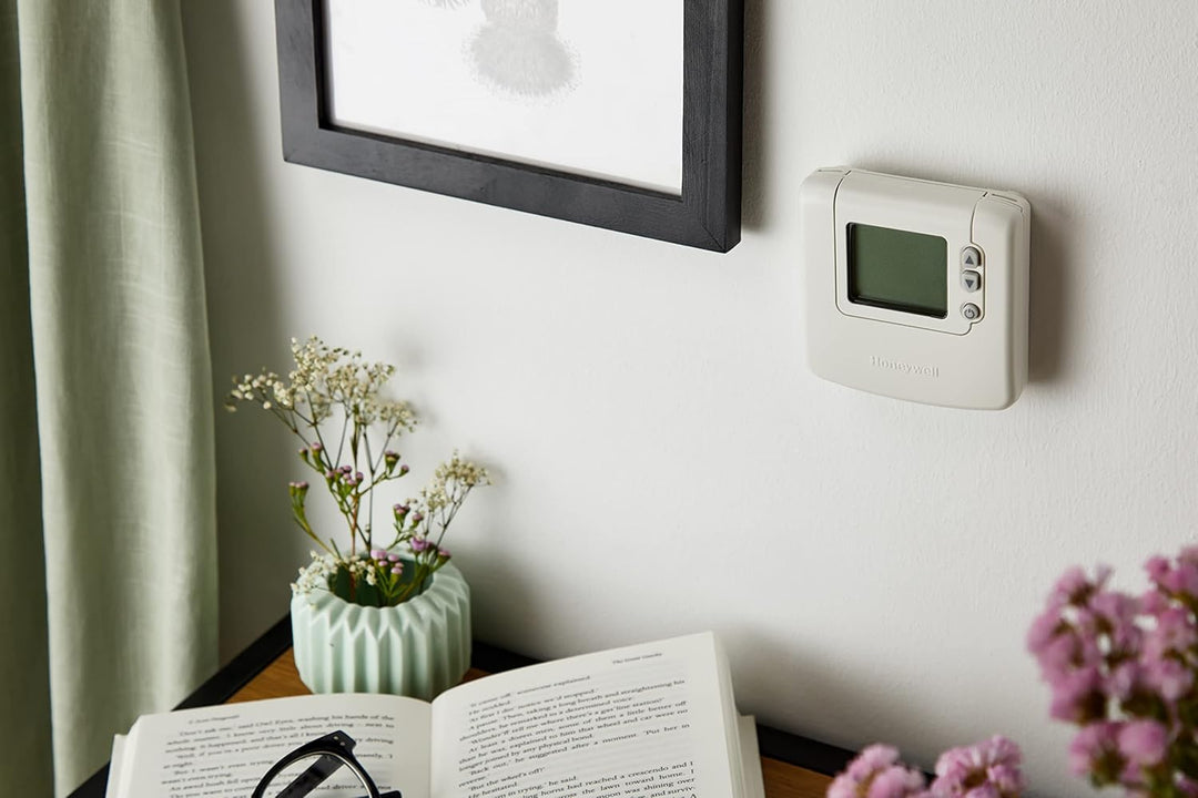 Honeywell DT90A1008 Digitales Thermostat