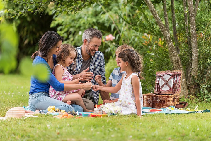 eGenuss Handgefertigtes Picknickkorb für 2 Personen mit abnehmbarem Schultergurt, Kühlfach, Kellnerm