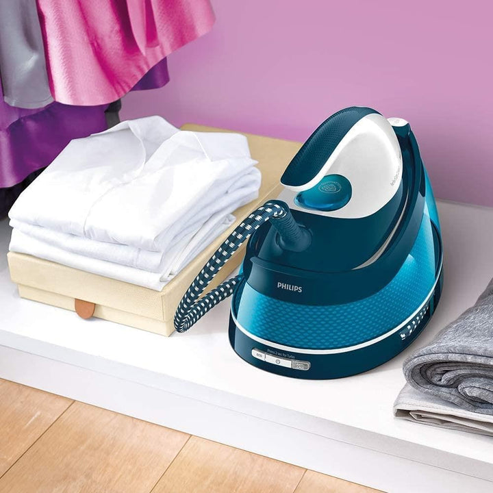Philips PerfectCare Kompaktes Dampfbügeleisen mit 400 g Dampfboost, 2400 W, blau und weiss - GC7840/