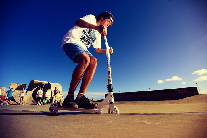Streetsurfing Stunt Scooter Torpedo, verschiedene Designs, hochwertiger Scooter, geeignet für tolle