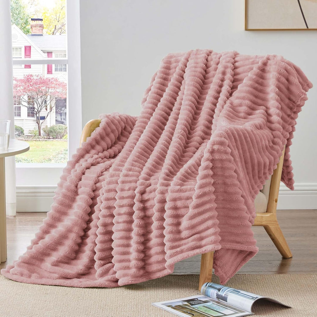 BEDELITE Fleece-Überwurfdecke für Couch, Weiche und Warme, Flauschige Staubiges Rosa Decke, Dekorati