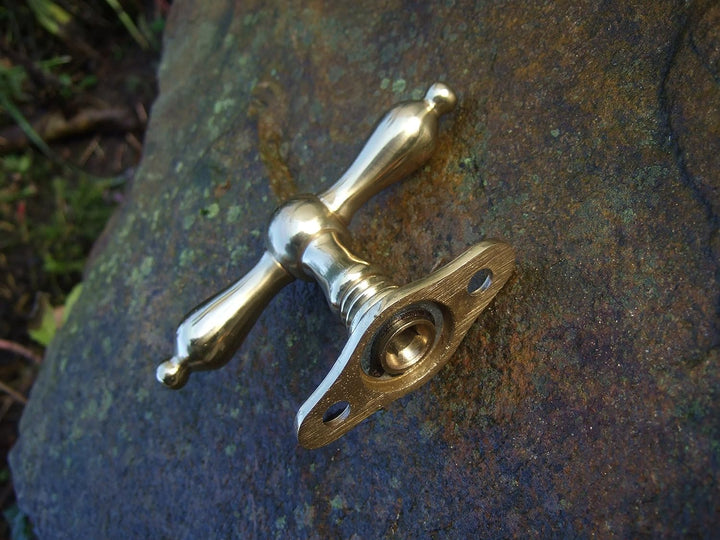 Antikas - Fenstergriffe, Baubeschläge antik gefertigt, Fensterolive Messing glänzend