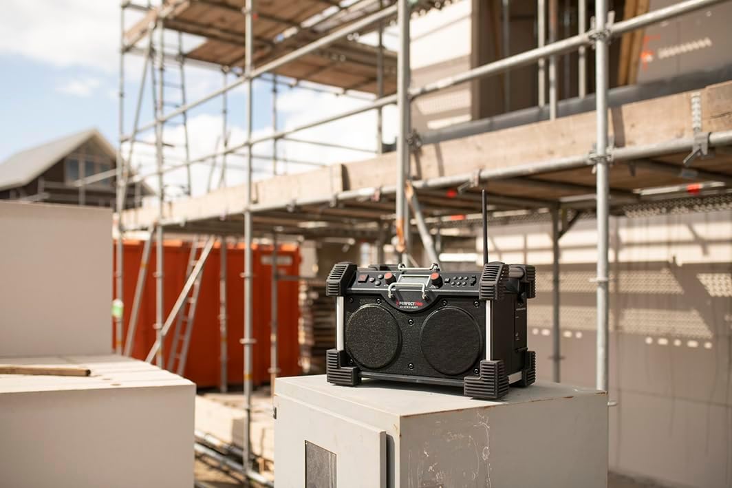 PerfectPro Baustellenradio ROCKHART, DAB+ und UKW-Empfang, Bluetooth, AUX und USB-Eingang, Inklusive
