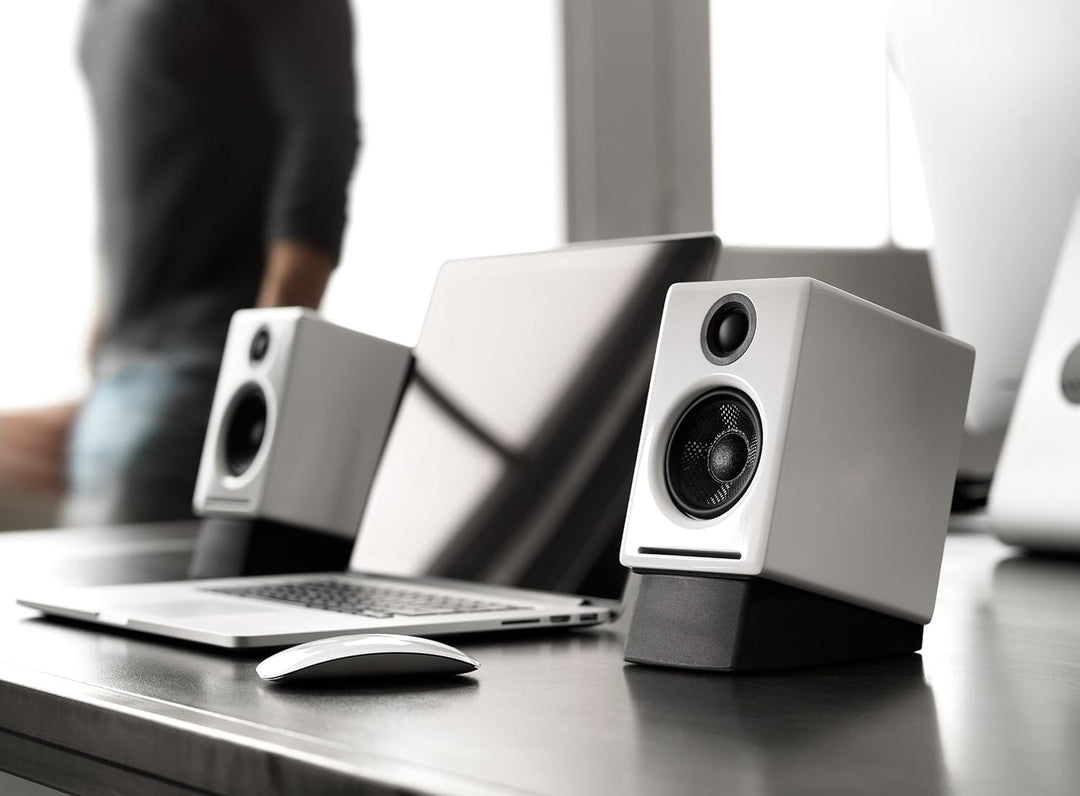 Audioengine A2+ 60W Aktiver Desktop-Lautsprecher | Integrierter DAC & Analogverstärker | Direkter US