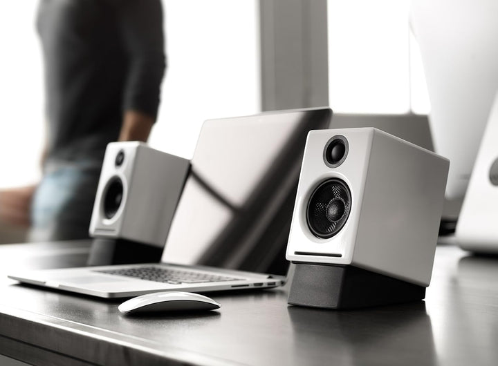 Audioengine A2+ 60W Aktiver Desktop-Lautsprecher | Integrierter DAC & Analogverstärker | Direkter US