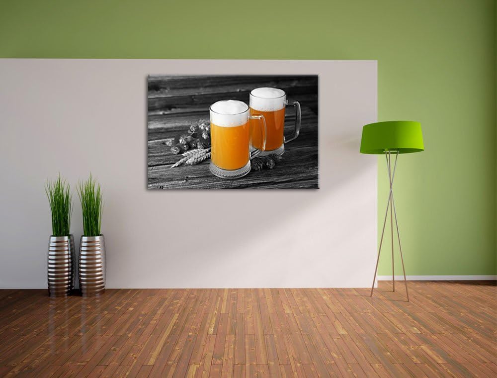 Zwei Biergläser Hefeweizen mit Hopfen auf Holztisch schwarz/weiss Format: 100x70 auf Leinwand, XXL r