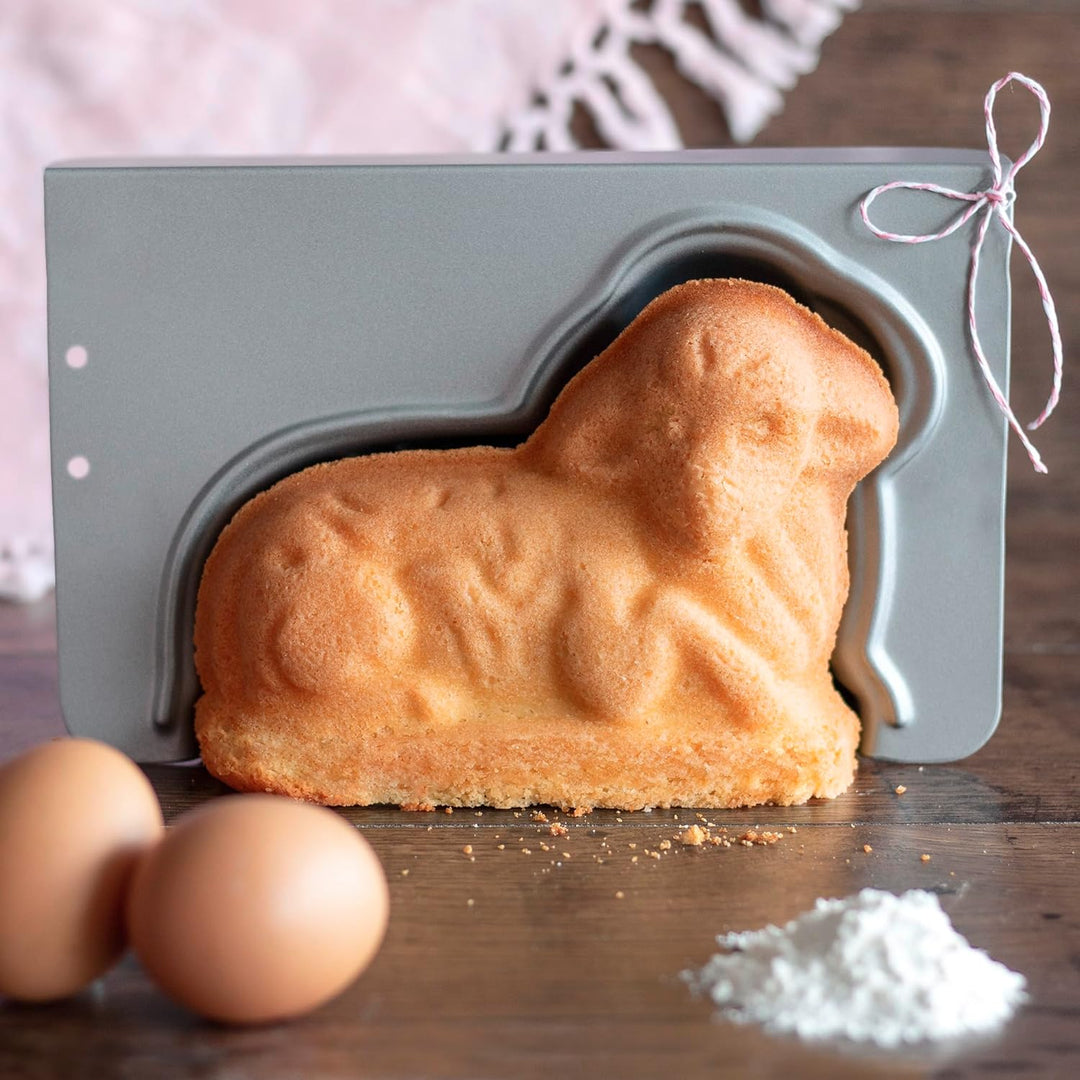 Städter Backform in Form eines Osterlamm, aus silberfarbenem Metall, Temperaturbeständig bis 230 °C,