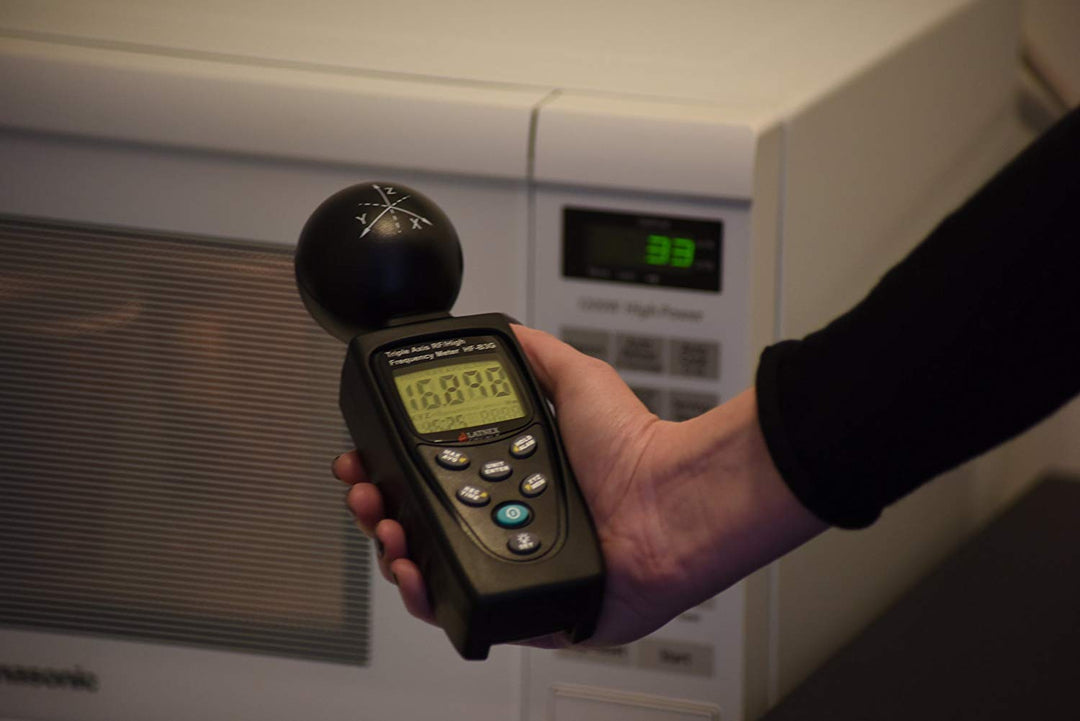 LATNEX HF-B3G Triple Axis HF RF Power Meter Analysegerät und Detektor Messen EMF cell phones-smart m