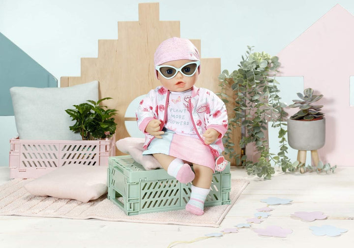 Baby Annabell Deluxe Frühling Outfit, Puppenkleidung Set bestehend aus rosa Puppenjacke, Rock, Mütze