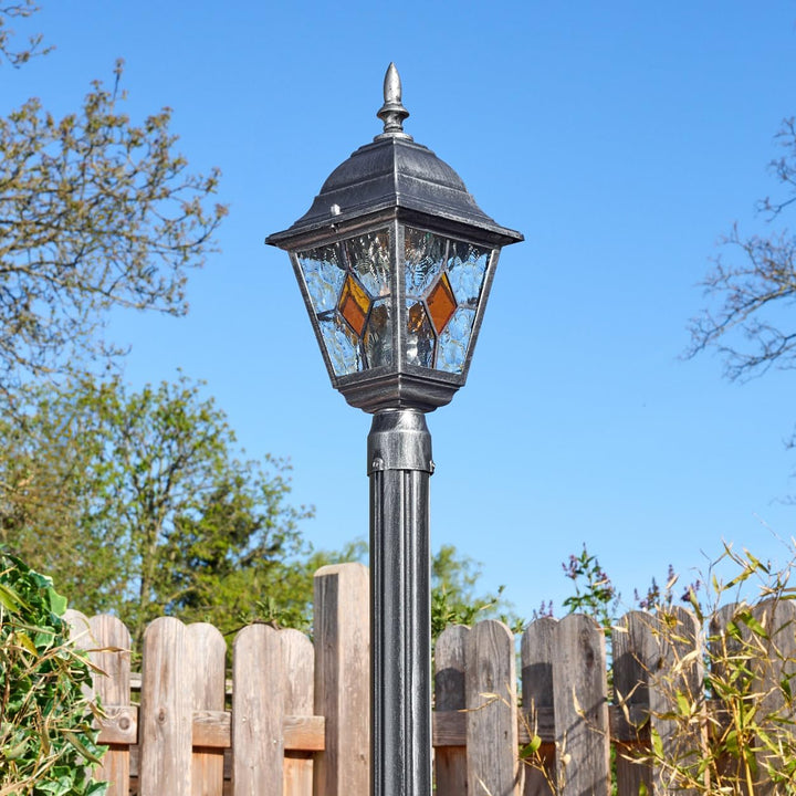 HOFSTEIN Kandelaber Naofe, Aussenwegeleuchte aus Metall/Glas in Schwarz/Silber/Klar/Orange, Wegebele