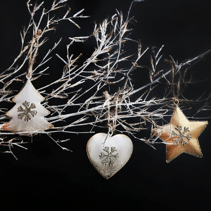 Logbuch-Verlag 12 Weihnachtsbaumanhänger Sterne Herzen Bäume aus Metall Gold weiss 5 cm - Weihnachts