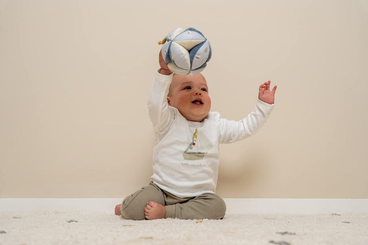 Little Dutch Greifball Stoffball mit Glöckchen Stoff Baby blau - Sailors Bay