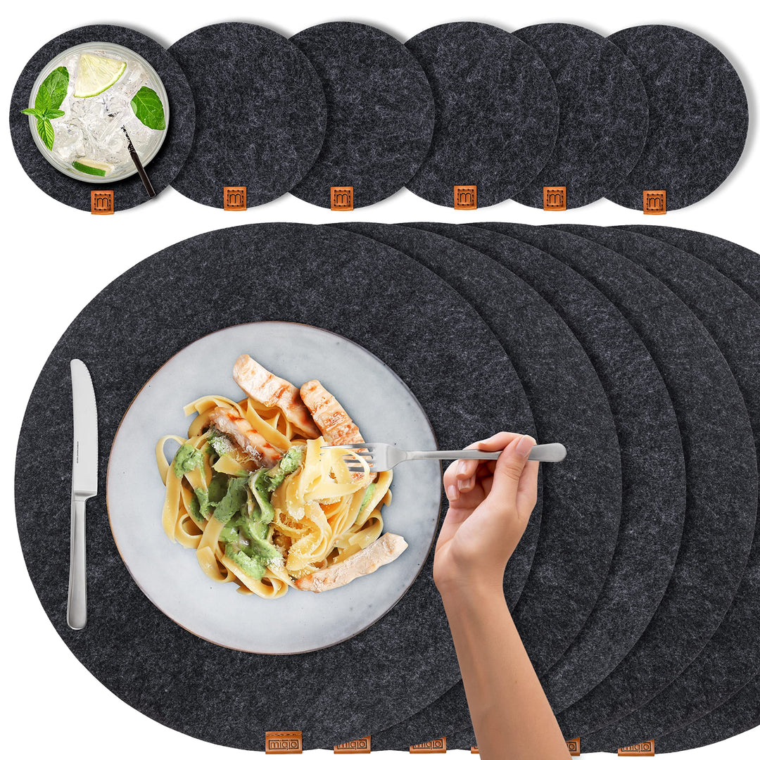 Miqio® Design Runde Tischsets aus Filz abwaschbar | Mit Marken Echtleder Label und Glasuntersetzer |