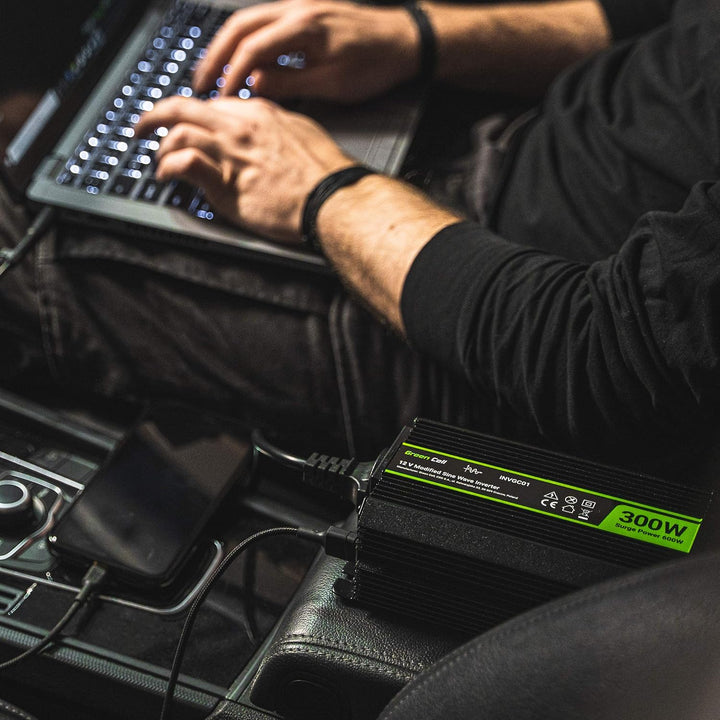 Green Cell PRO 150W/300W 12V auf 230V Sine Wave Volt kfz Spannungswandler Wechselrichter Power Solar