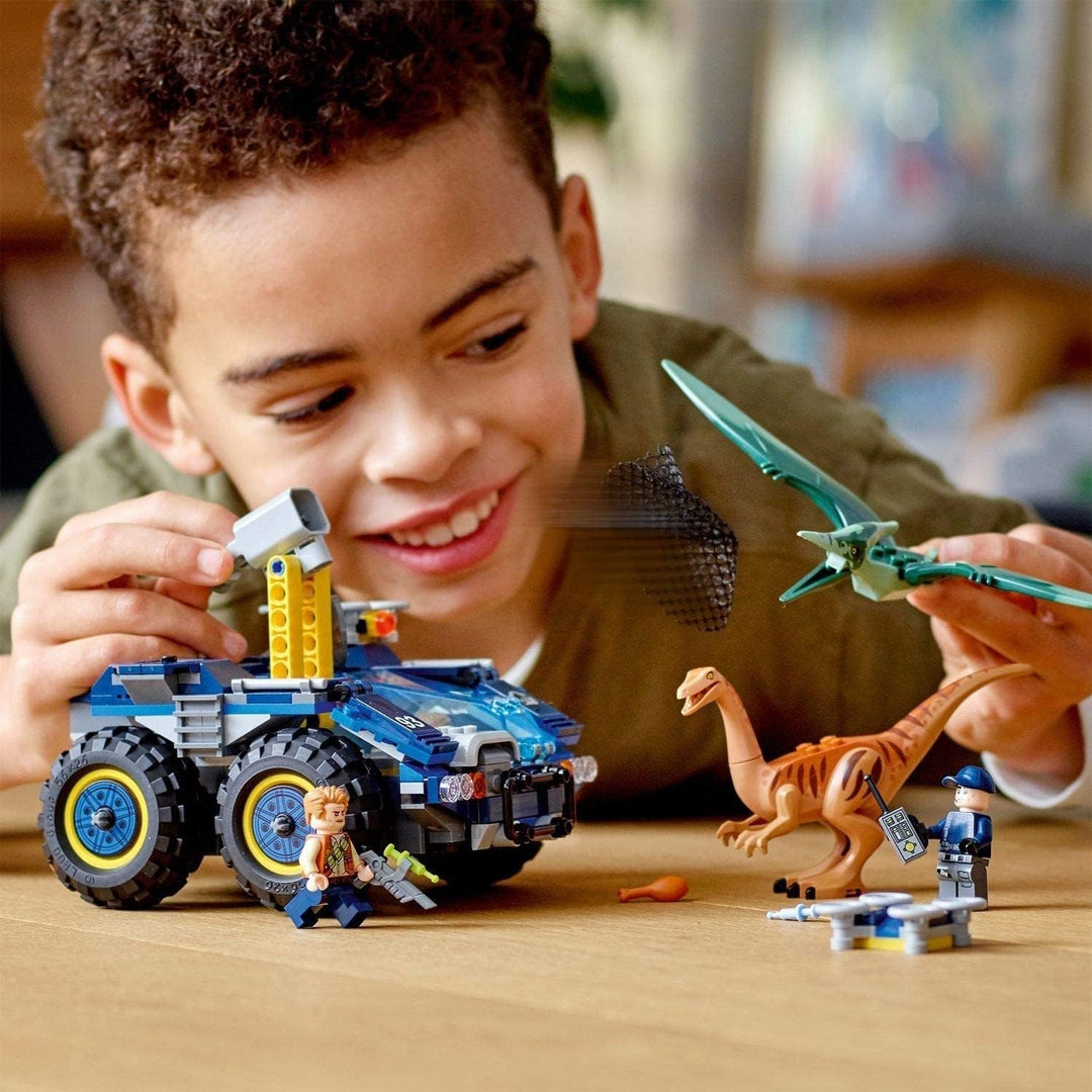 LEGO 75940 Jurassic World Ausbruch von Gallimimus und Pteranodon, Dinosaurier Spielzeug für Kinder a