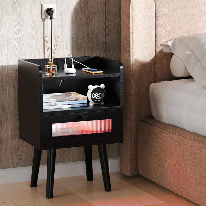 Nachttisch mit Steckdose und Ladefunktion, 2 AC-Steckdosen, 2 USB-Anschlüsse, Nachtschrank mit 16 Fa