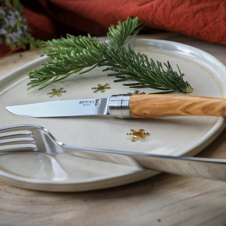 Opinel Table Chic Messer Set aus Olivenholz in der Farbe Braun, enthält 4 Messer, Klingenlänge: 10 c