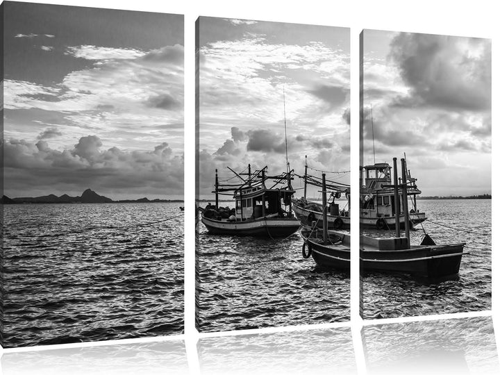 Pixxprint thailändische Fischerboote im Meer als Leinwandbild/Grösse: 3 Teilig (120x80) cm/Wandbild/