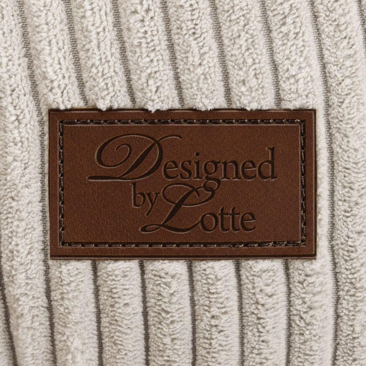 Designed by Lotte Bettchen Ribbed - Katzenbett - Hellgrau - 50x50x17 cm