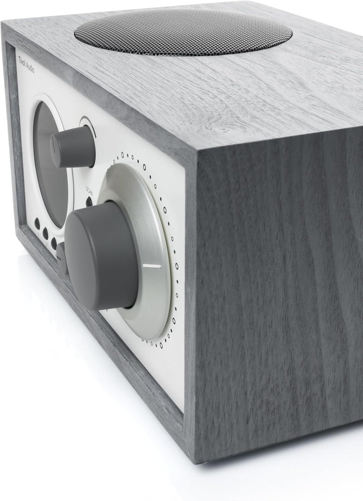 Tivoli Audio Model One+ FM/DAB+ Radio mit Bluetooth und Fernbedienung (Grau / Weiss) Grau/weiss, Gra
