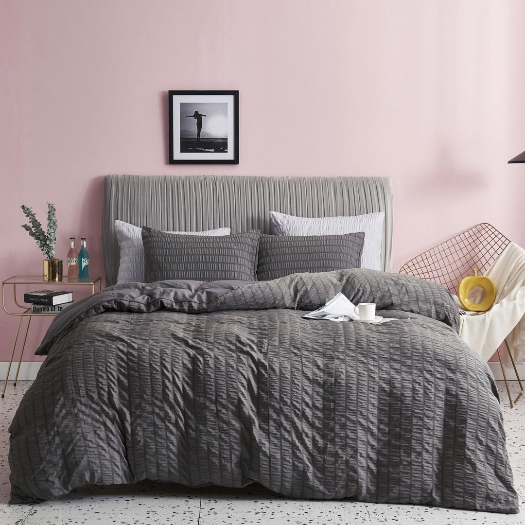 Freyamy Seersucker Bettwäsche 220x240cm 3teilig Grau Geprägt Streifen Strukturiert Bettwaren-Sets Un