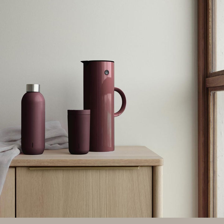 Stelton Isolierkanne EM77 - Doppelwandige Isolierkanne für heisse/kalte Getränke - Tee- & Kaffeekann