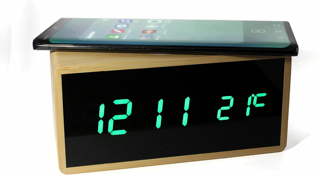 Atlanta Digital-Wecker LED Anzeige mit Wireless Charging Induktiv Ladefunktion Bambus Gehäuse - 2602