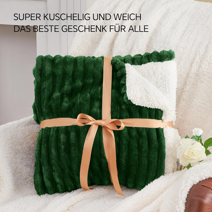 BEDELITE warme Decke Sherpa Kuscheldecke Flauschig Dunkelgrün 150x200 | dicke Deko Fleecedecke, Cord