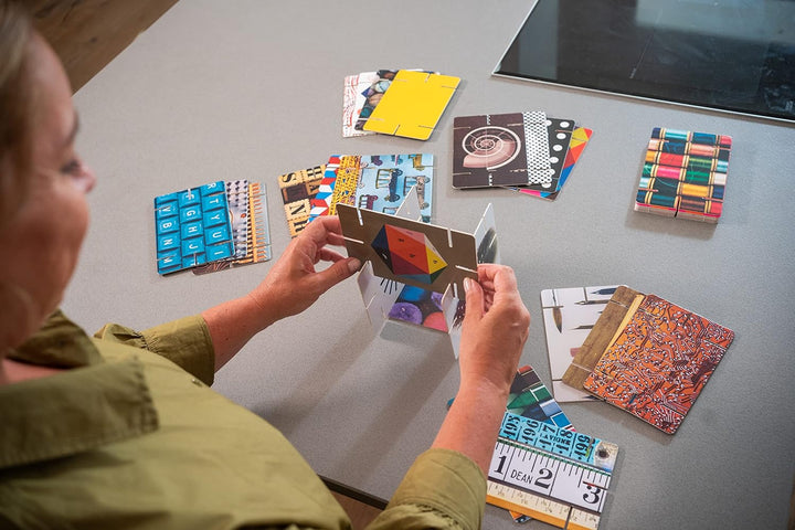 Ravensburger Eames House of Cards® Collectors Edition - Der Steckspiel Klassiker mit den Designs von