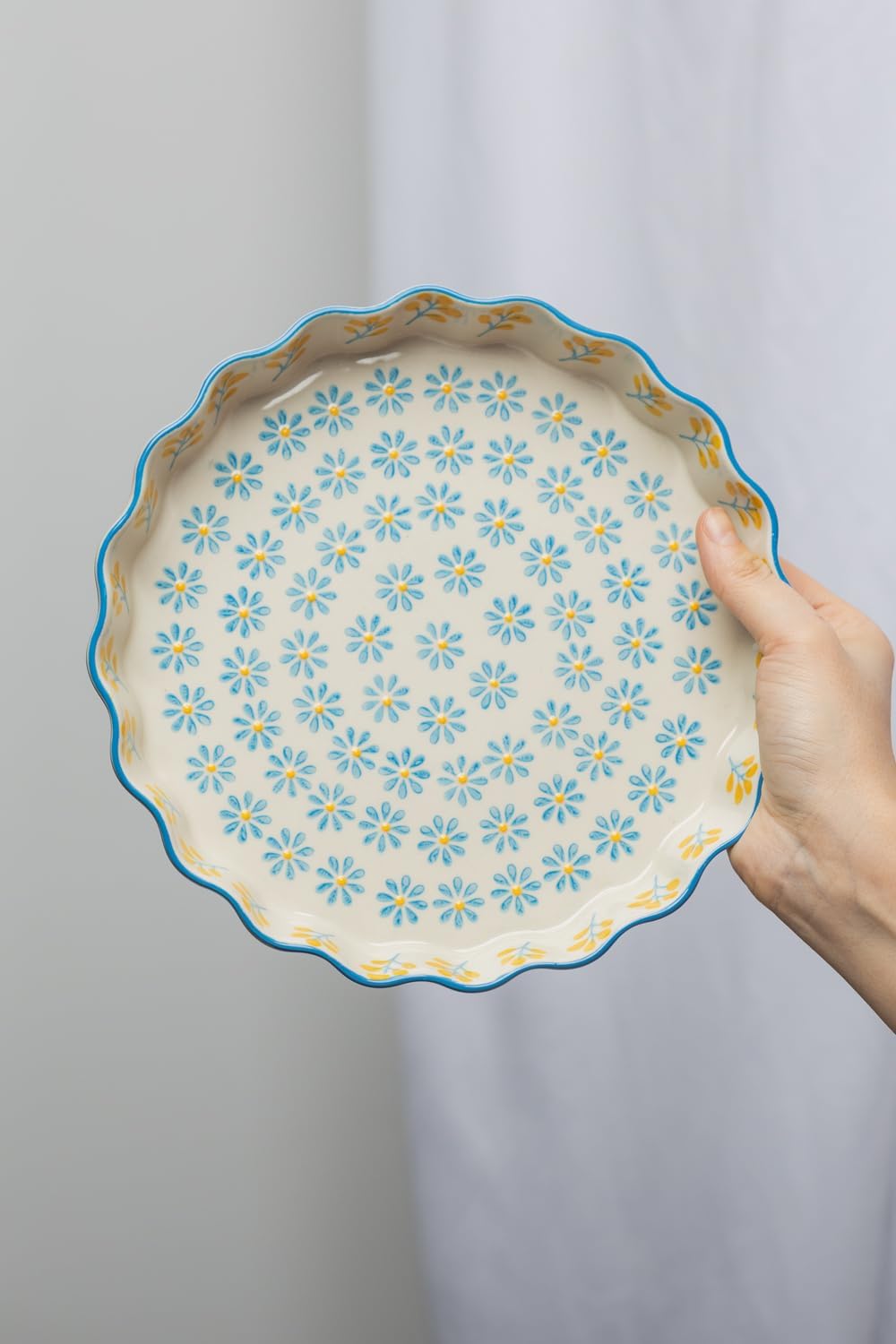 Tranquillo Quicheform aus Steinzeug mit handgestempeltem Print Floral blau/gelb, 22 x 22 x 4 cm