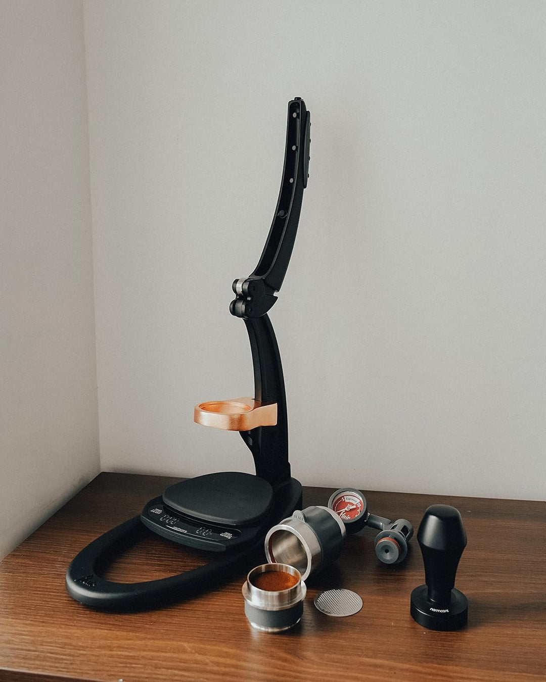 Normcore federbelasteter Kaffeestampfer, Barista-Werkzeug, Espresso-Stampfer mit Matte, passend für