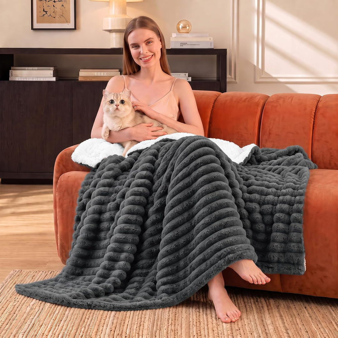 WAVVE Decke Sherpa Kuscheldecke Flauschig Grau - Extra Warme Dicke Weiche Grobe Kordecke Sofaüberwur
