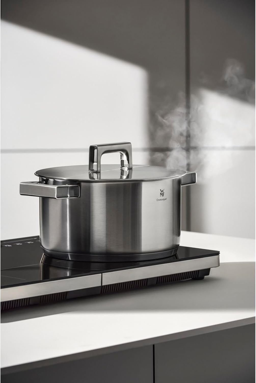 WMF Ultimate Cool Kochtopf gross 24 cm, Edelstahldeckel, Fleischtopf Induktion 5,7l, Cromargan Edels