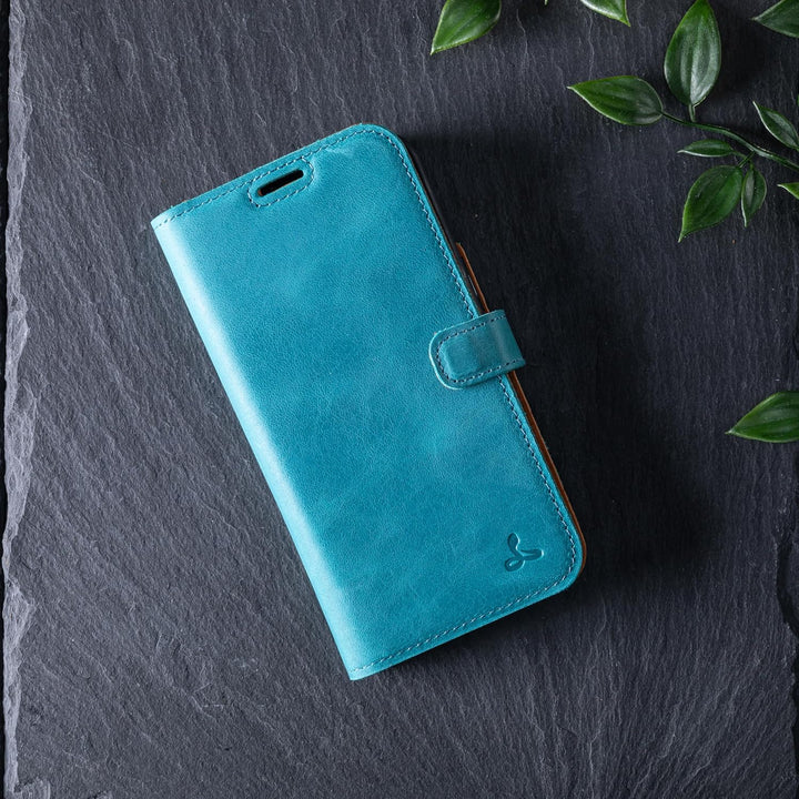 Snakehive Lederhülle für iPhone 15 - Vintage Handyhülle mit Standfunktion und KartenfäChern - Sc