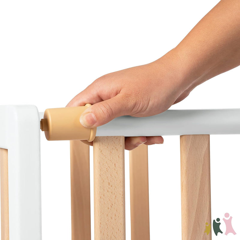 Geuther Beistellbett Betty | 45 cm x 90 cm | 9-Fach Höhenverstellbar | mit Lattenrost aus Massivholz
