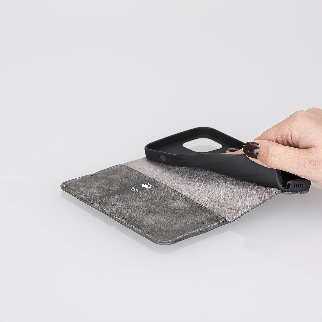 Solo Pelle aufklappbare Lederhülle kompatibel für iPhone 13 in 6.1 Zoll inkl. 1 Kartenfach für das o