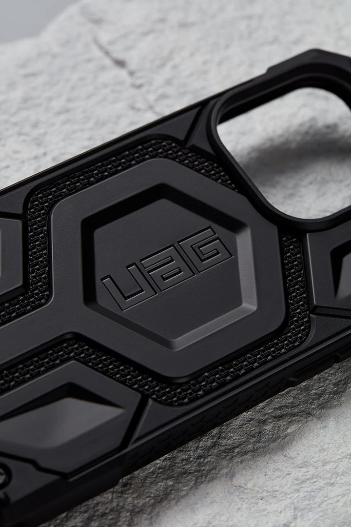 Urban Armor Gear UAG Monarch Pro Schutzhülle kompatibel mit Apple iPhone 14 Plus [Wireless Charging/