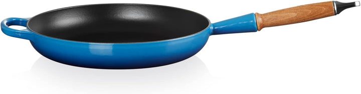 Le Creuset Signature gusseiserne Bratpfanne mit Holzgriff 28 cm Azure, 20258282200422 Azure 28 cm, A