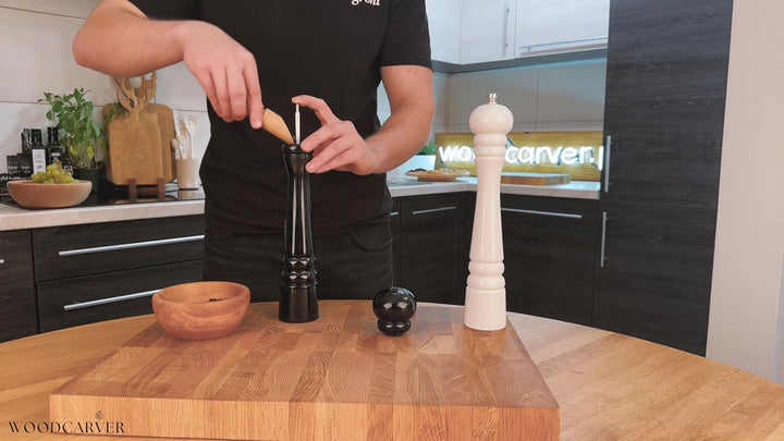 Woodcarver Salz- und Pfeffermühlen Set, 2er Set mit Metallmahlwerk, Gewürzmühlen aus Holz und Metall