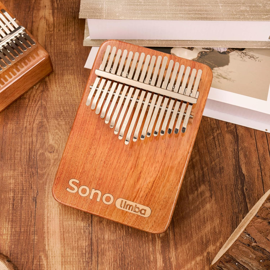 Kalimba "Sonolimba" mit 17 Schlüsseln in C - Dur aus Korallenholz. Daumenklavier inkl. Set mit Liede