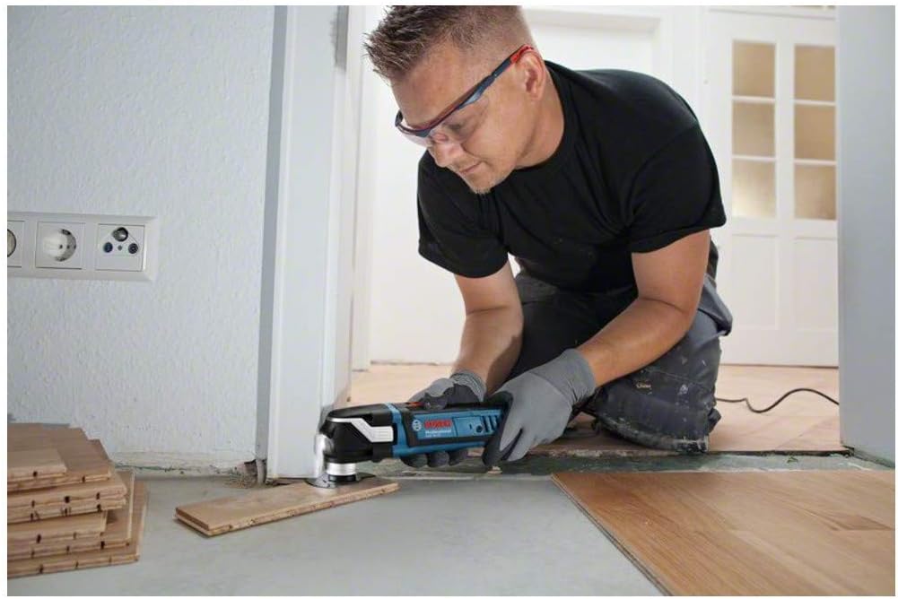 Bosch Professional Multi-Cutter GOP 40-30 (Starlock-Werkzeugaufnahme, 400 Watt, inkl. 1x StarlockPlu