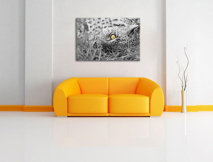 aufmerksamer liegender Leopard schwarz/weiss Format: 100x70 auf Leinwand, XXL riesige Bilder fertig