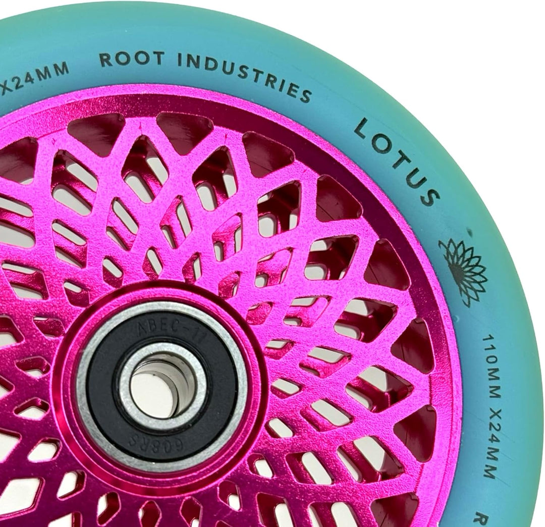 Root Industries Lotus Stunt-Scooter Rolle 110mm + Fantic26 Sticker (Pink/Pu Isotope), Pink/Pu Isotop
