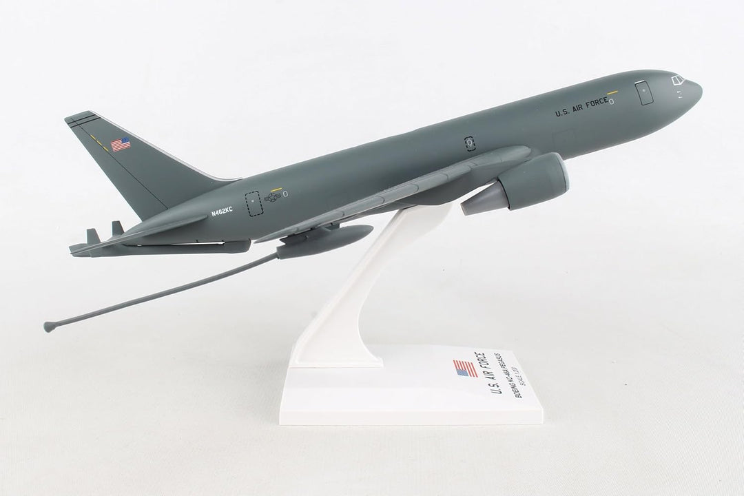 Daron SkyMarks KC-46A Massstab 1/200, Grau