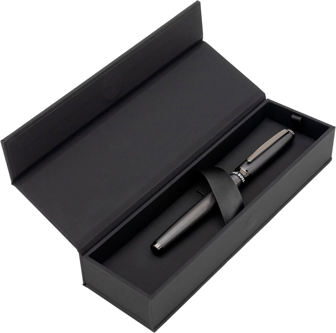 Hugo Boss Stream Tintenroller aus Messing in der Farbe Gun, Länge: 14,5cm, Tintenfarbe: Schwarz, HSW