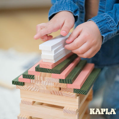 KAPLA Fass Frühling 200 farbige Plättchen (Grün, Rosa und Weiss), Holzspielzeug, Bauspiel, ab 2 Jahr