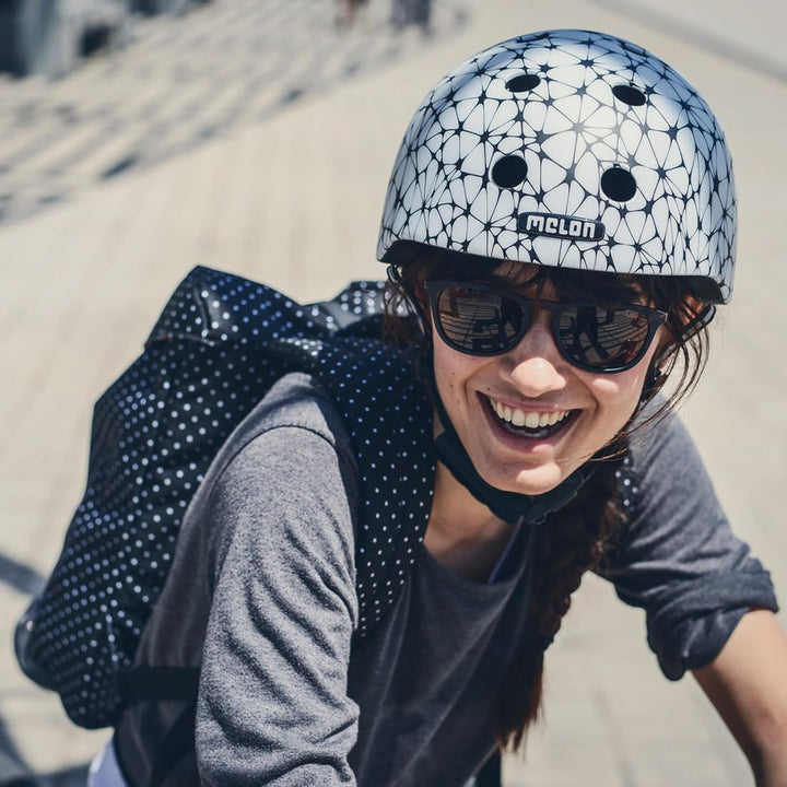 Melon »Scribble« Leichter und Cooler Fahrradhelm für Damen, Herren und Kinder mit maximalem Schutz S