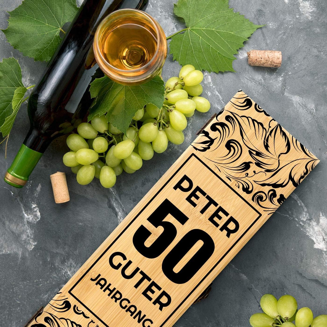 Maverton Wein Geschenkbox für 0,7L Weinflasche + Aufdruck + 4er Weinzubehör - Weinset aus Bambus - 3
