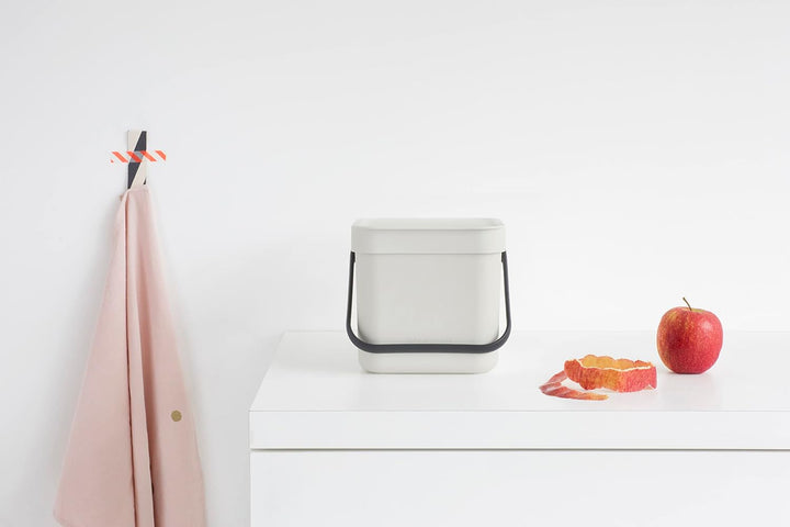 Brabantia - Sort & Go Abfallbehälter 6L - Kleiner Recyclingbehälter - Tragegriff - Pflegeleicht - Fü