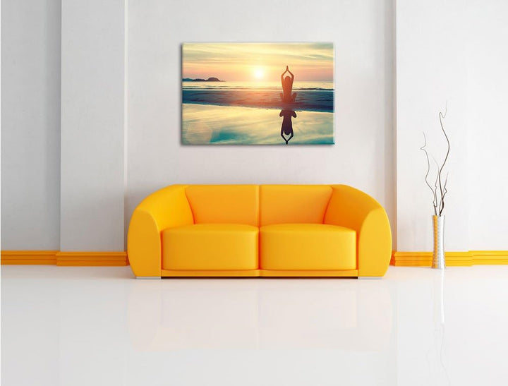 Pixxprint Frau in Einer Yogapose am Strand als Leinwandbild/Grösse: 100x70 cm/Wandbild/Kunstdruck/fe